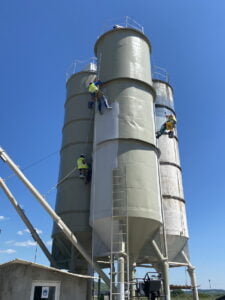 Curatare rezervor beton sablare indepartare rugina vopsea