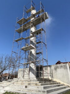 Curatare monument istoric prin sablare abraziva cu nisip pentru indepartare licheni, muschi, mucegai
